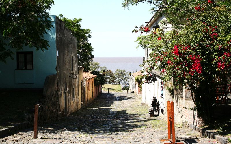 Escala en Colonia del Sacramento